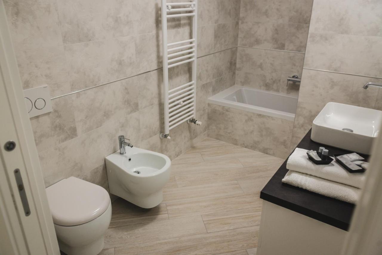 Residenze Niguarda Aparthotel Milan Bagian luar foto