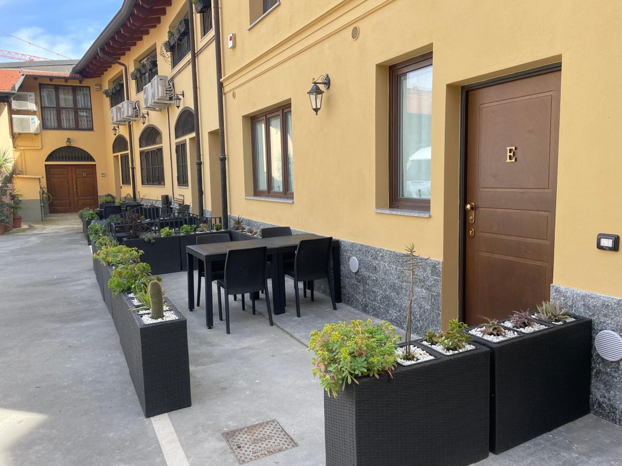 Residenze Niguarda Aparthotel Milan Bagian luar foto